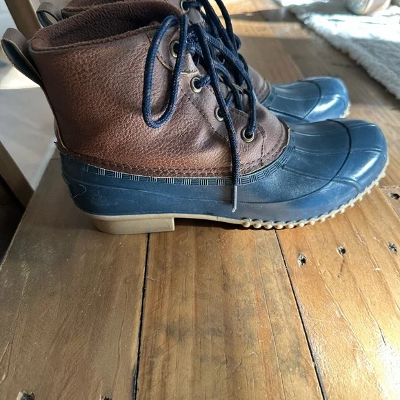 London Fog Size 7 Brown and Blue Duck Boots - Picture 4 of 5